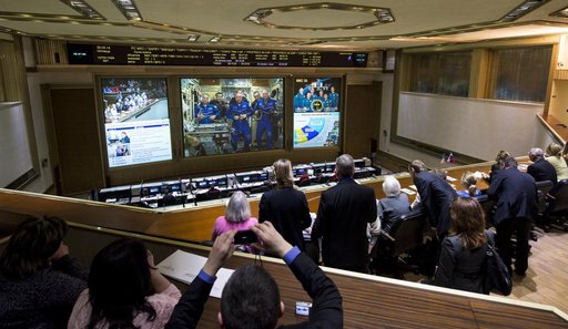 Expedition 39 Docking