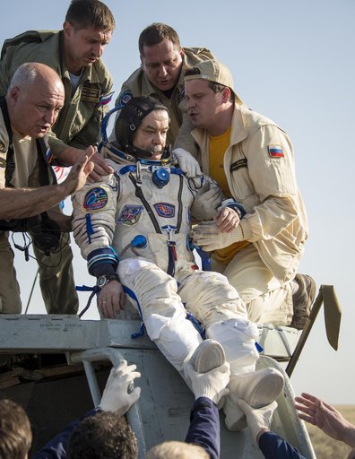 Expedition 39 Soyuz TMA-11M Landing