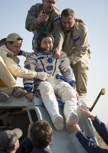 Expedition 39 Soyuz TMA-11M Landing