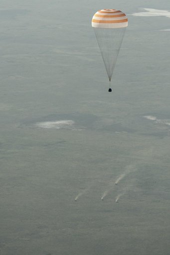 Expedition 39 Soyuz TMA-11M Landing