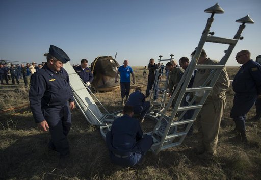Expedition 39 Soyuz TMA-11M Landing