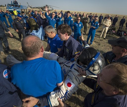 Expedition 39 Soyuz TMA-11M Landing