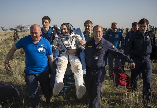 Expedition 39 Soyuz TMA-11M Landing