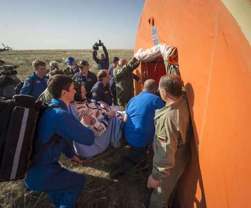 Expedition 39 Soyuz TMA-11M Landing