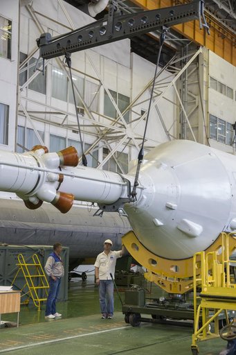 Expedition 40 Preflight