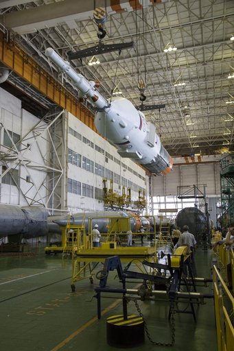 Expedition 40 Preflight