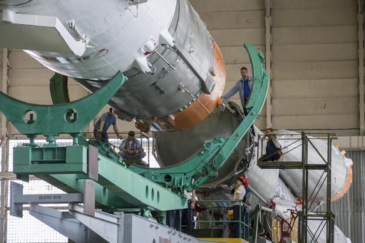 Expedition 40 Preflight