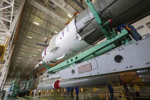 Expedition 40 Preflight