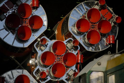 Expedition 40 Preflight