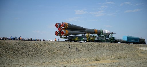 Expedition 40 Preflight