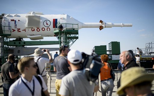 Expedition 40 Preflight
