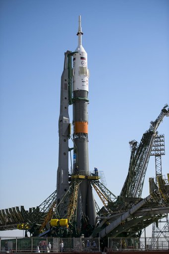 Expedition 40 Preflight