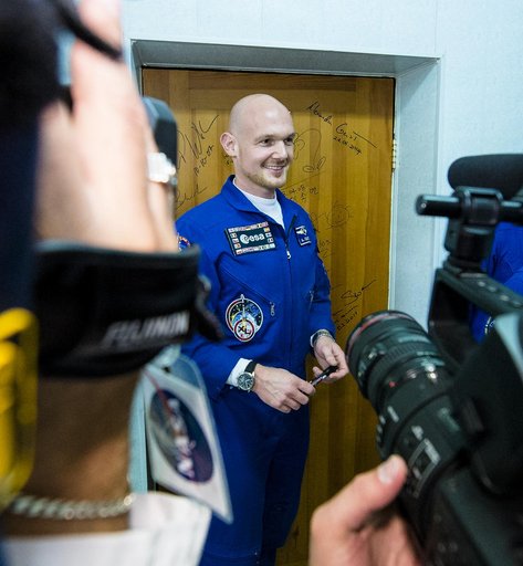 Expedition 40 Preflight