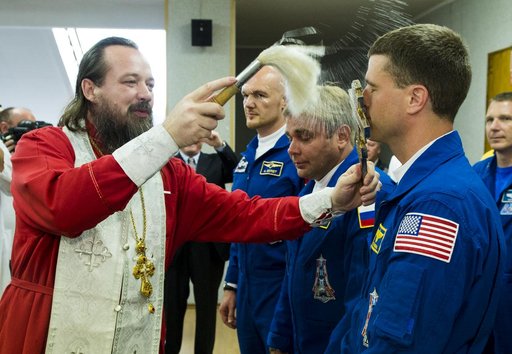 Expedition 40 Preflight