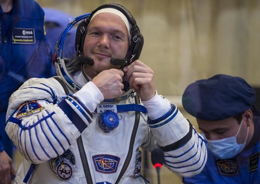 Expedition 40 Preflight