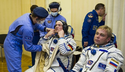 Expedition 40 Preflight