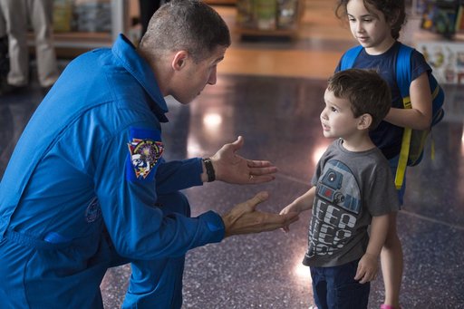 Astronaut Mike Hopkins Visit to Maryland Science Center