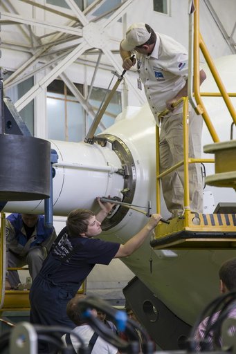 Expedition 41 Soyuz Rocket Assembly