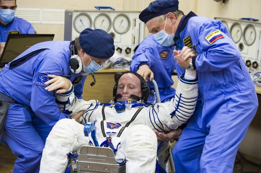 Expedition 41 Suit Up