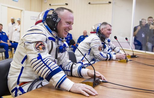 Expedition 41 Suit Up