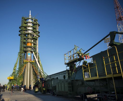 Expedition 42 Soyuz Rollout