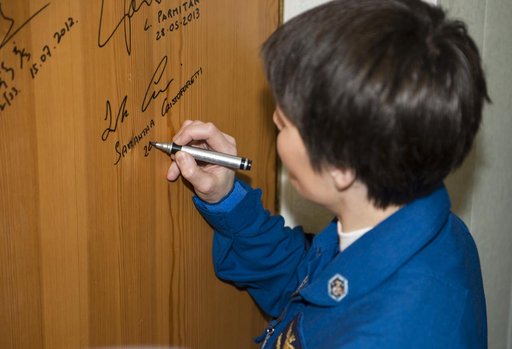 Expedition 42 Door Signing