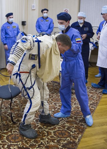 Expedition 42 Suit Up