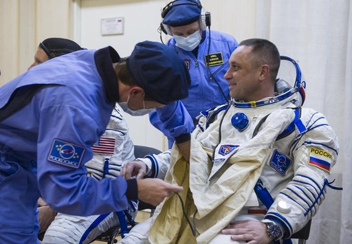 Expedition 42 Suit Up