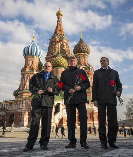 Expedition 43 Preflight
