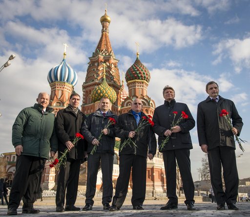 Expedition 43 Preflight