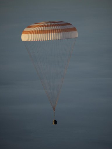 Expedition 42 Soyuz TMA-14M Landing