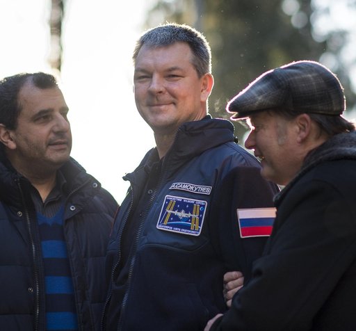 Expedition 43 Preflight