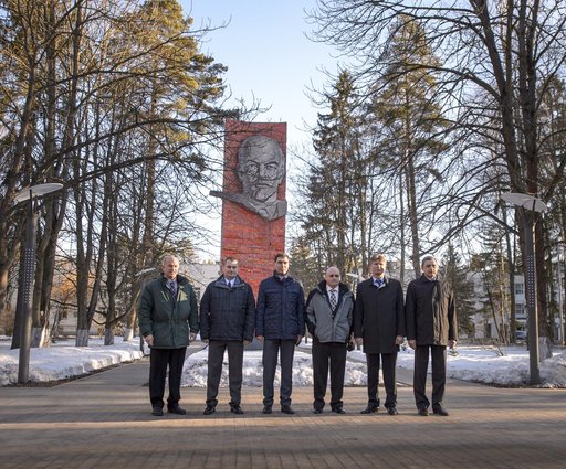 Expedition 43 Preflight