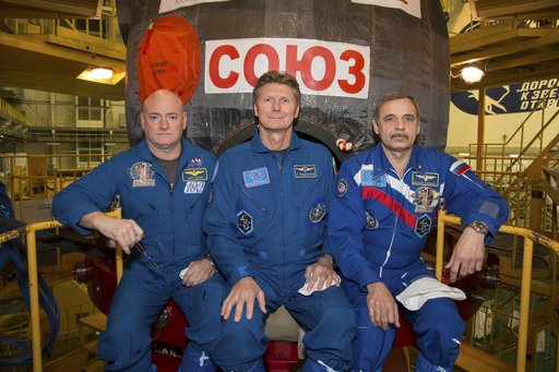 Expedition 43 Preflight