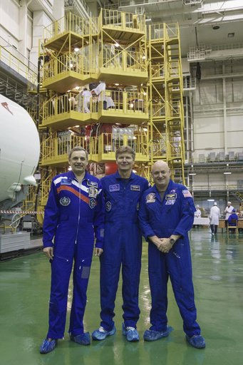 Expedition 43 Preflight