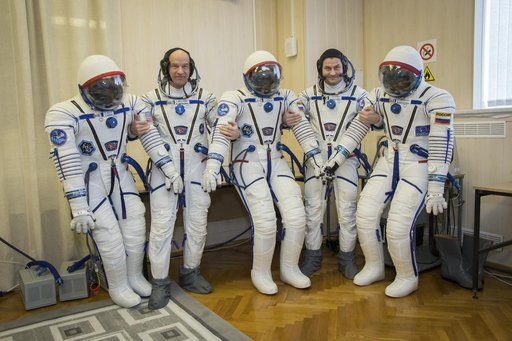 Expedition 43 Preflight