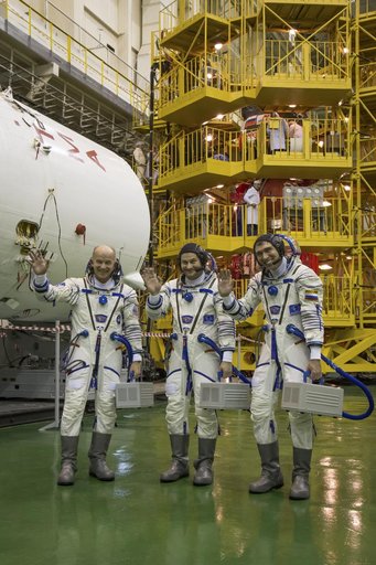 Expedition 43 Preflight