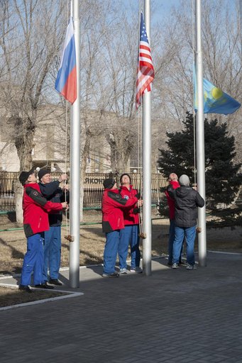 Expedition 43 Flag Raising