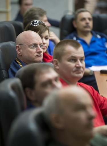 Expedition 43 Preflight