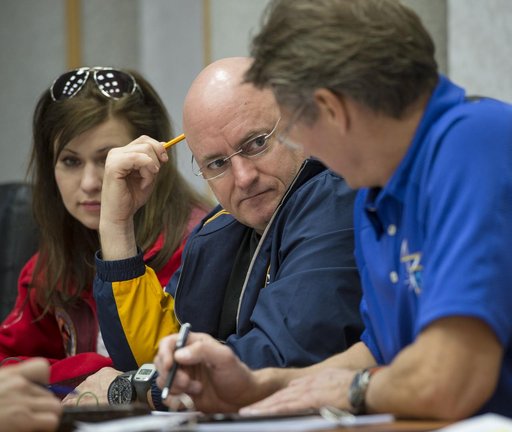 Expedition 43 Preflight