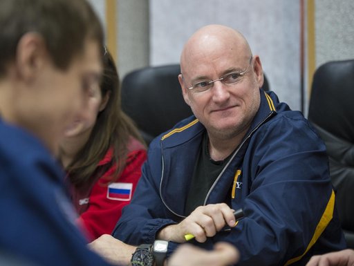 Expedition 43 Preflight