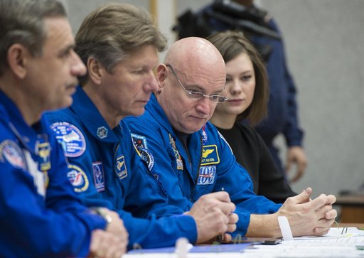 Expedition 43 Media Day