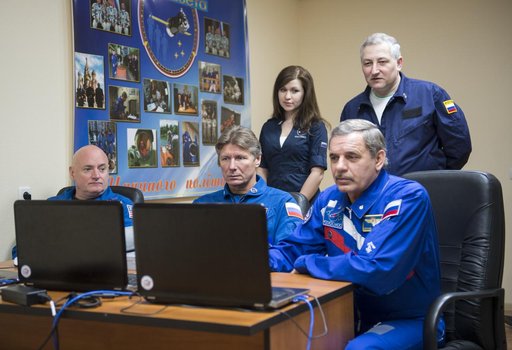 Expedition 43 Media Day