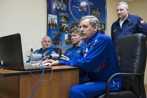 Expedition 43 Media Day