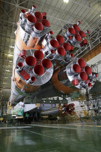 Expedition 43 Soyuz Assembly