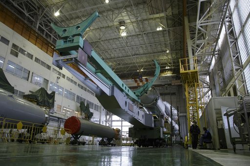 Expedition 43 Soyuz Assembly