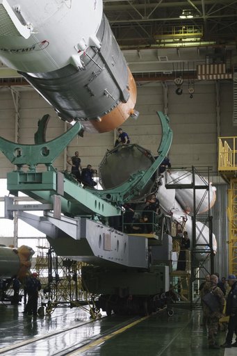 Expedition 43 Soyuz Assembly