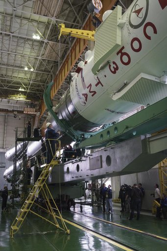 Expedition 43 Soyuz Assembly