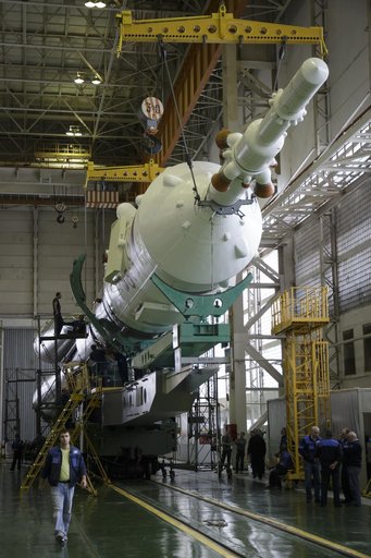 Expedition 43 Soyuz Assembly