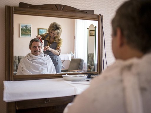 Expedition 43 Crew Haircuts